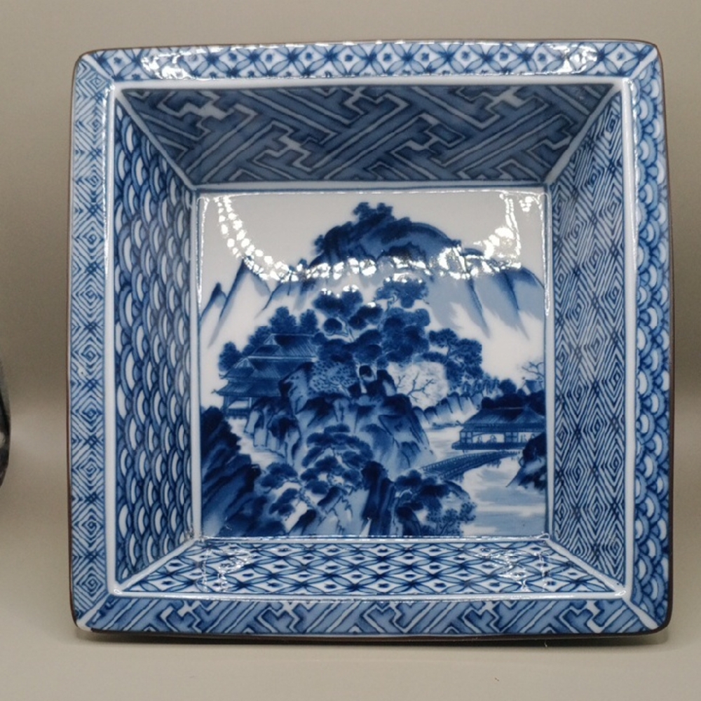 Blue and White Porcelain Decorative Bowl